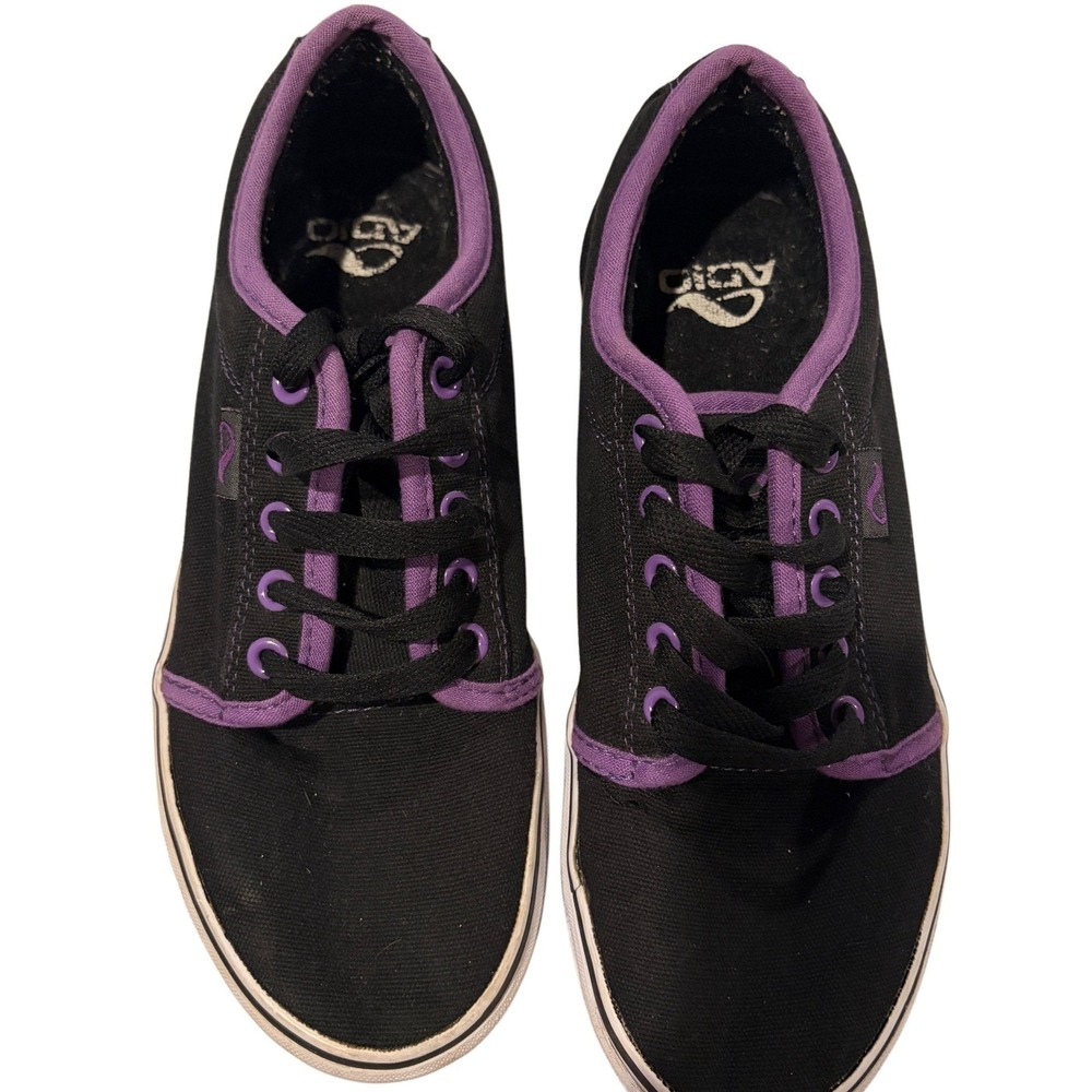 Vintage Adio Women's Low Top Skate Shoes Black Canvas Purple Trim Y2K Size 8.5